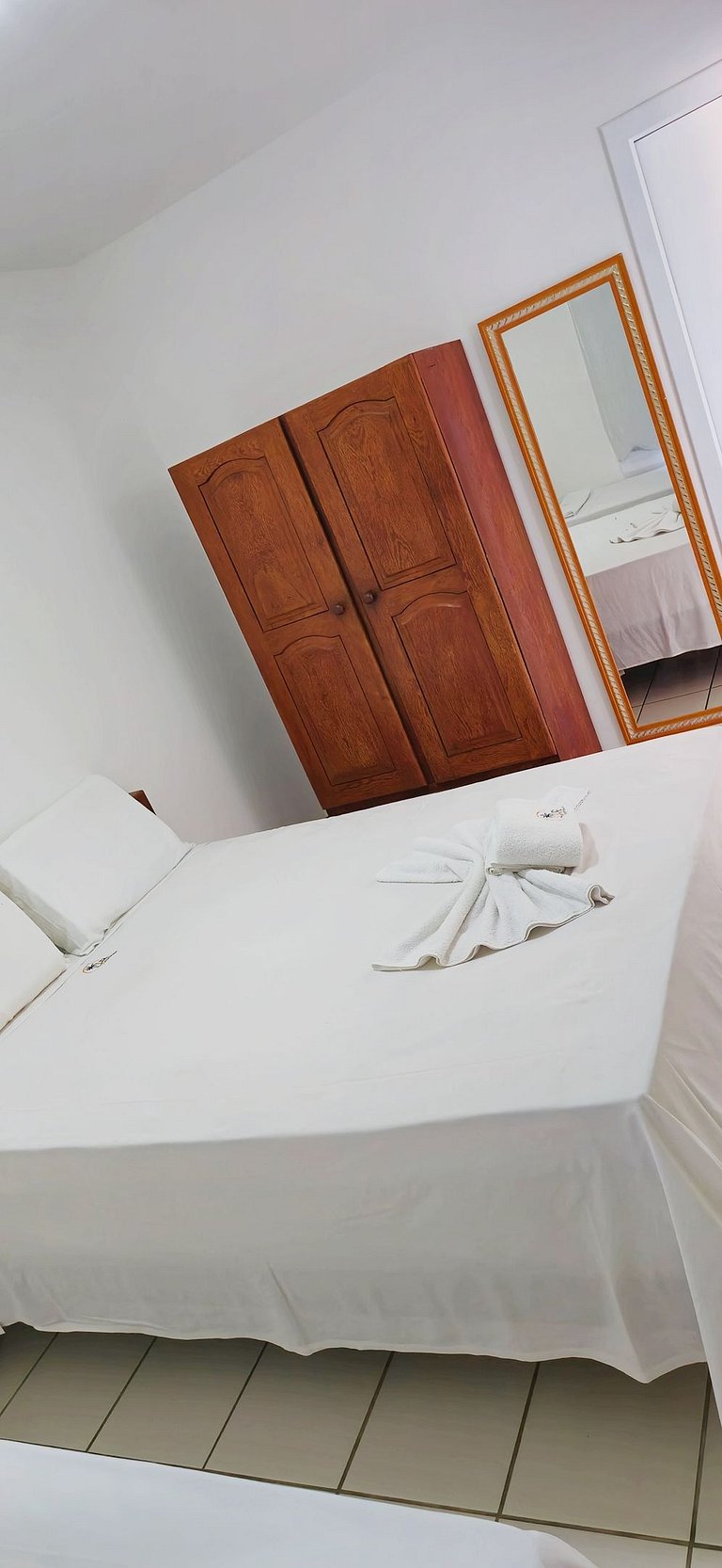 Yacht Village Praia JR